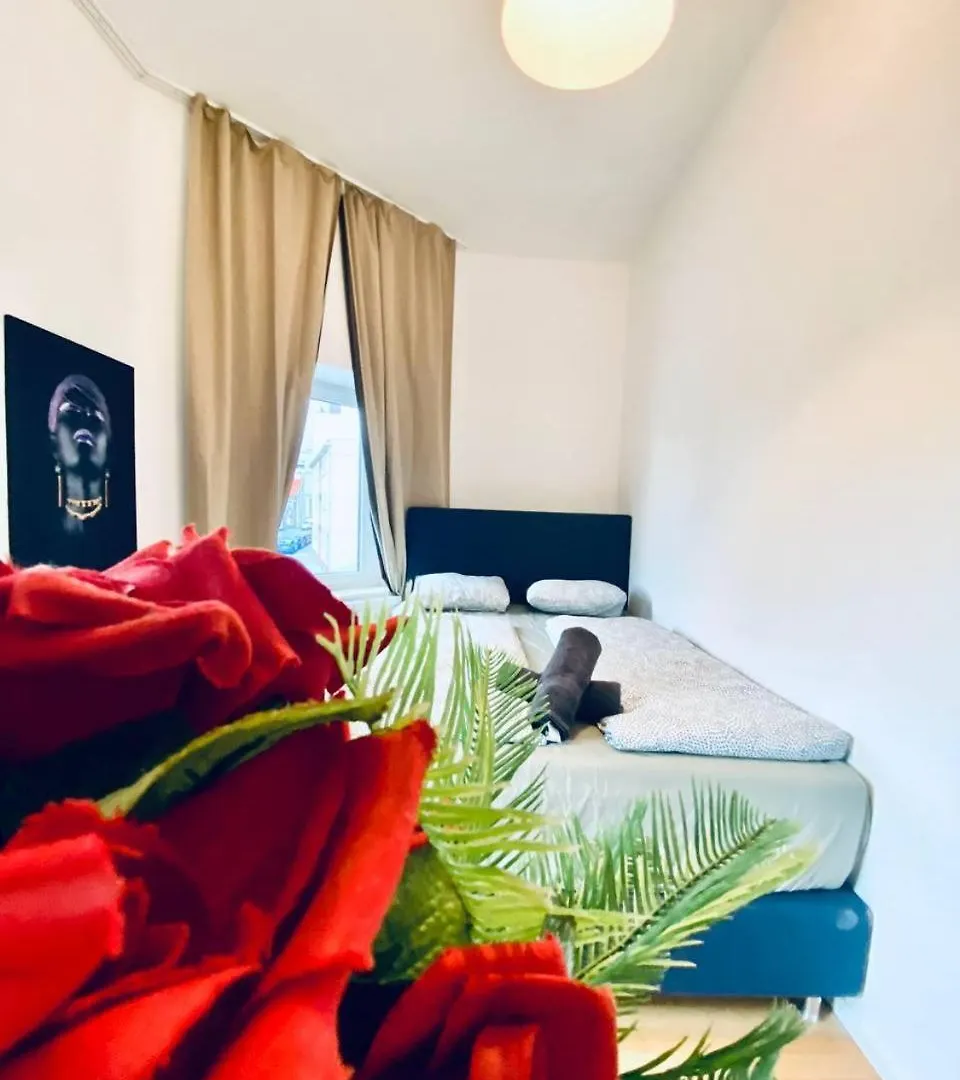 Spacious 4-Bedroom Shared Apartment For Big Groups Vienna