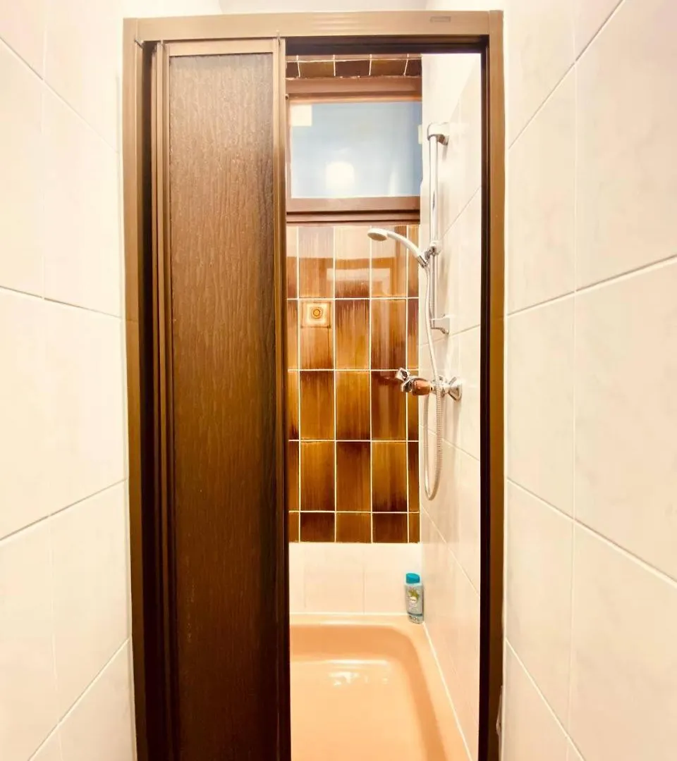 Spacious 4-Bedroom Shared Apartment For Big Groups Vienna