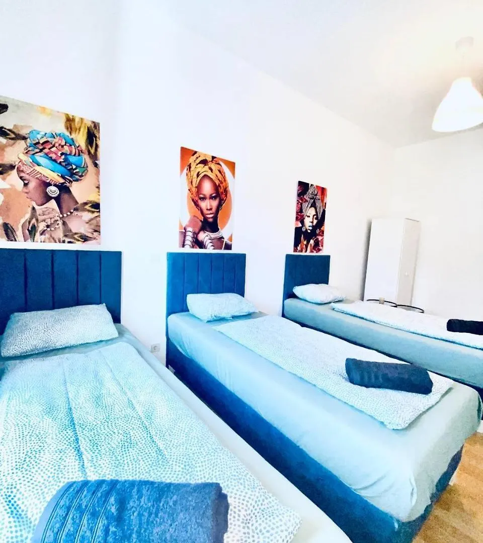 Spacious 4-Bedroom Shared Apartment For Big Groups contacts