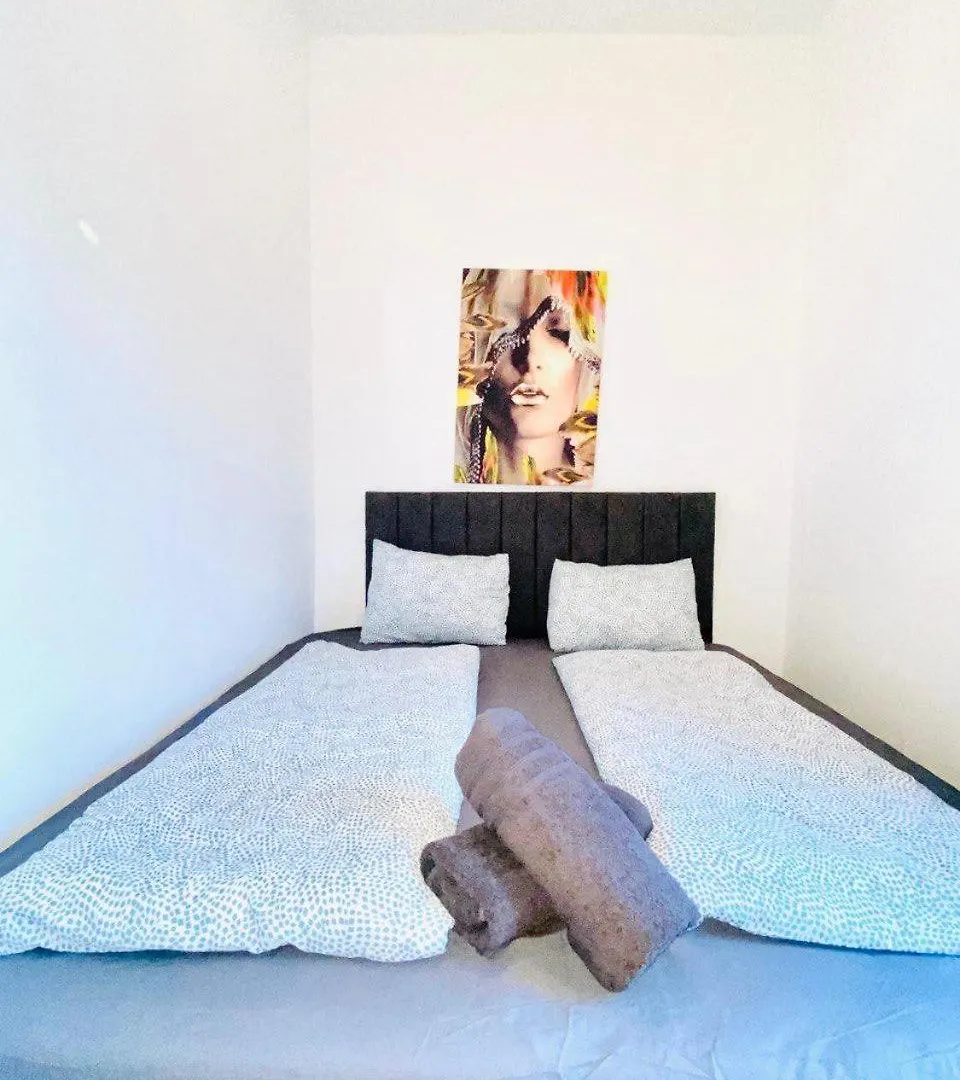 Spacious 4-Bedroom Shared Apartment For Big Groups Vienna Austria