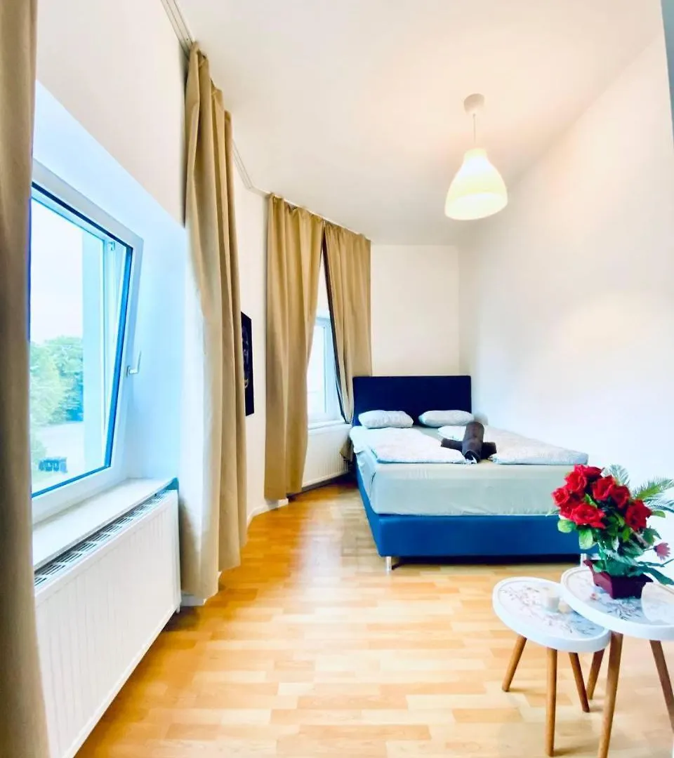 Spacious 4-Bedroom Shared Apartment For Big Groups Vienna Austria