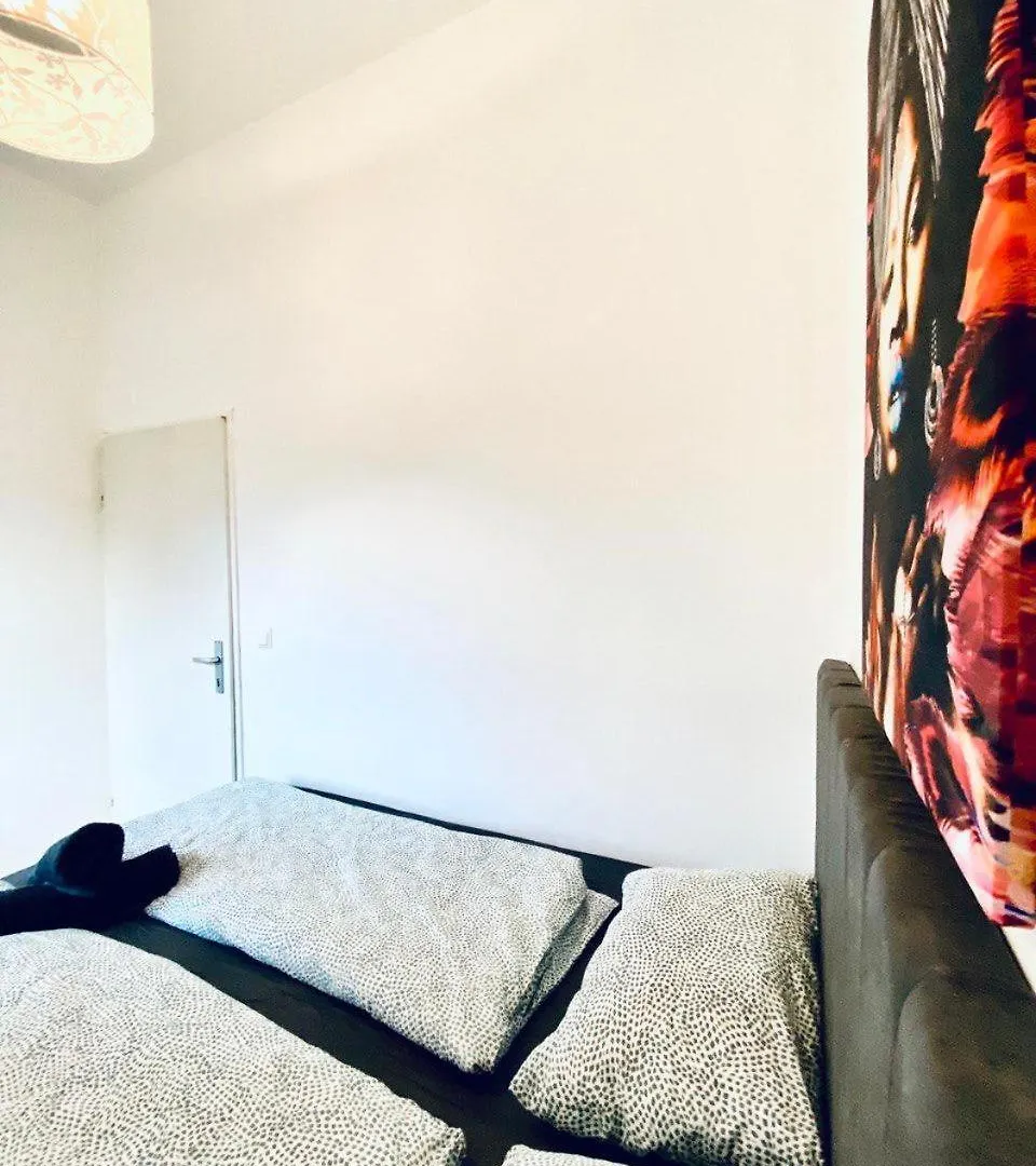Spacious 4-Bedroom Shared Apartment For Big Groups Vienna